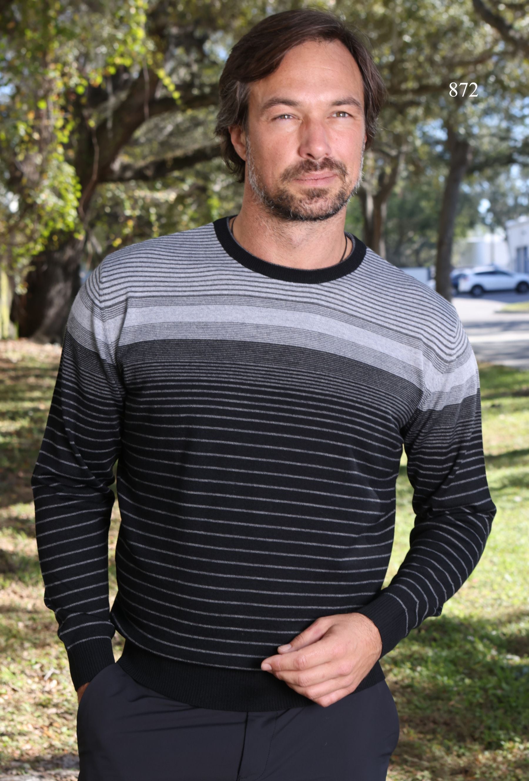 Experience effortless style and comfort with the 872 Active Jefe Knit. Crafted from ultra merino blended yarn for a soft, luxurious feel, its unique style creates an athletic yet chic look for any occasion. With its classic fit and signature patterning, you'll make a statement wherever you go!  Classic fit.