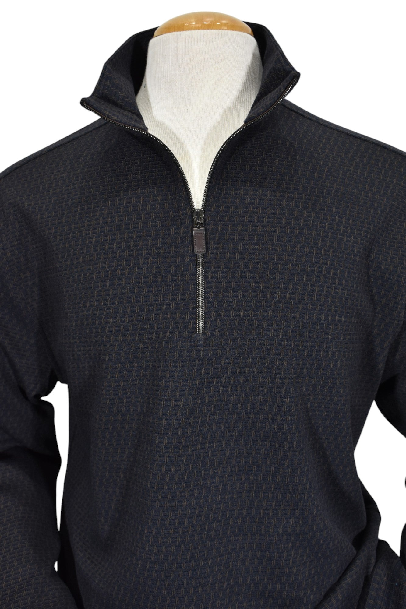 Experience comfort and style with our Marcello Buckhead Quarter Zip.