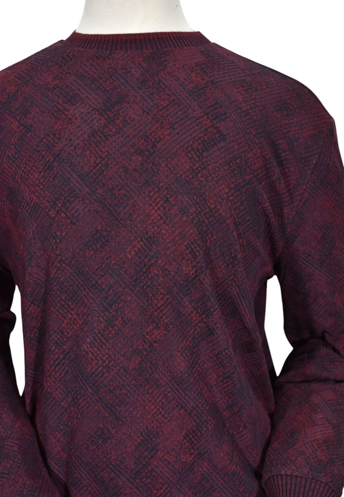 Indulge in luxury and style with our Marcello Hampton Wine Crew Neck sweater.