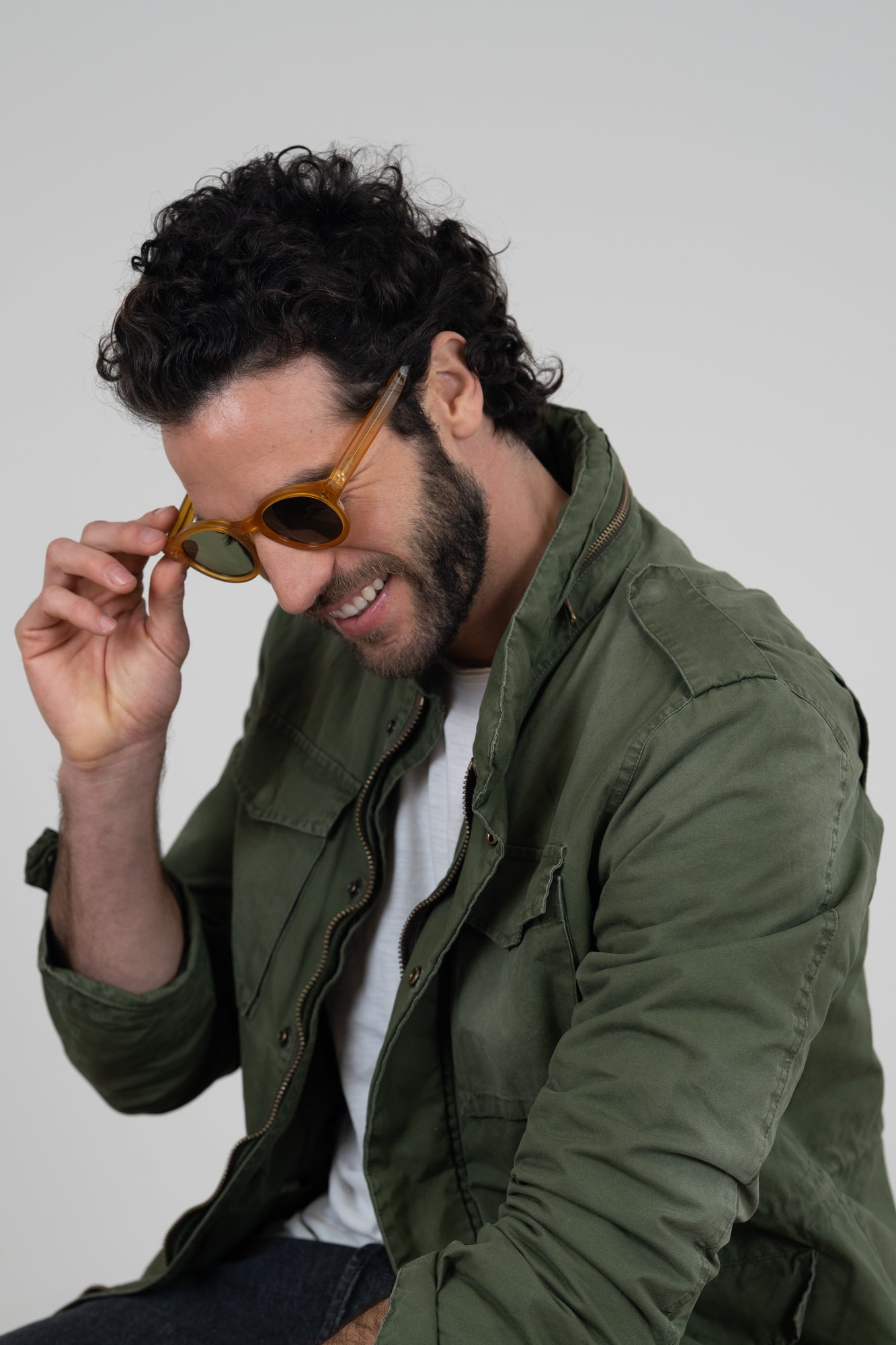 Cool Italian sunglasses Ideal for those who appreciate subtle sophistication and clean lines. Offered by Marcello.