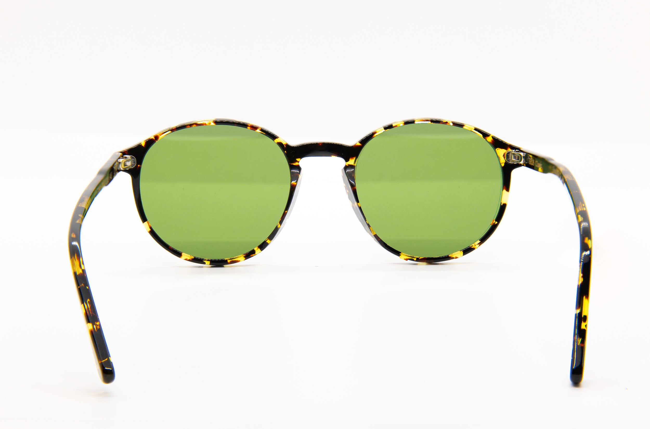 Designed with clean aesthetics and vintage tortoise shell charm, Italian sunglasses offered by Marcello.