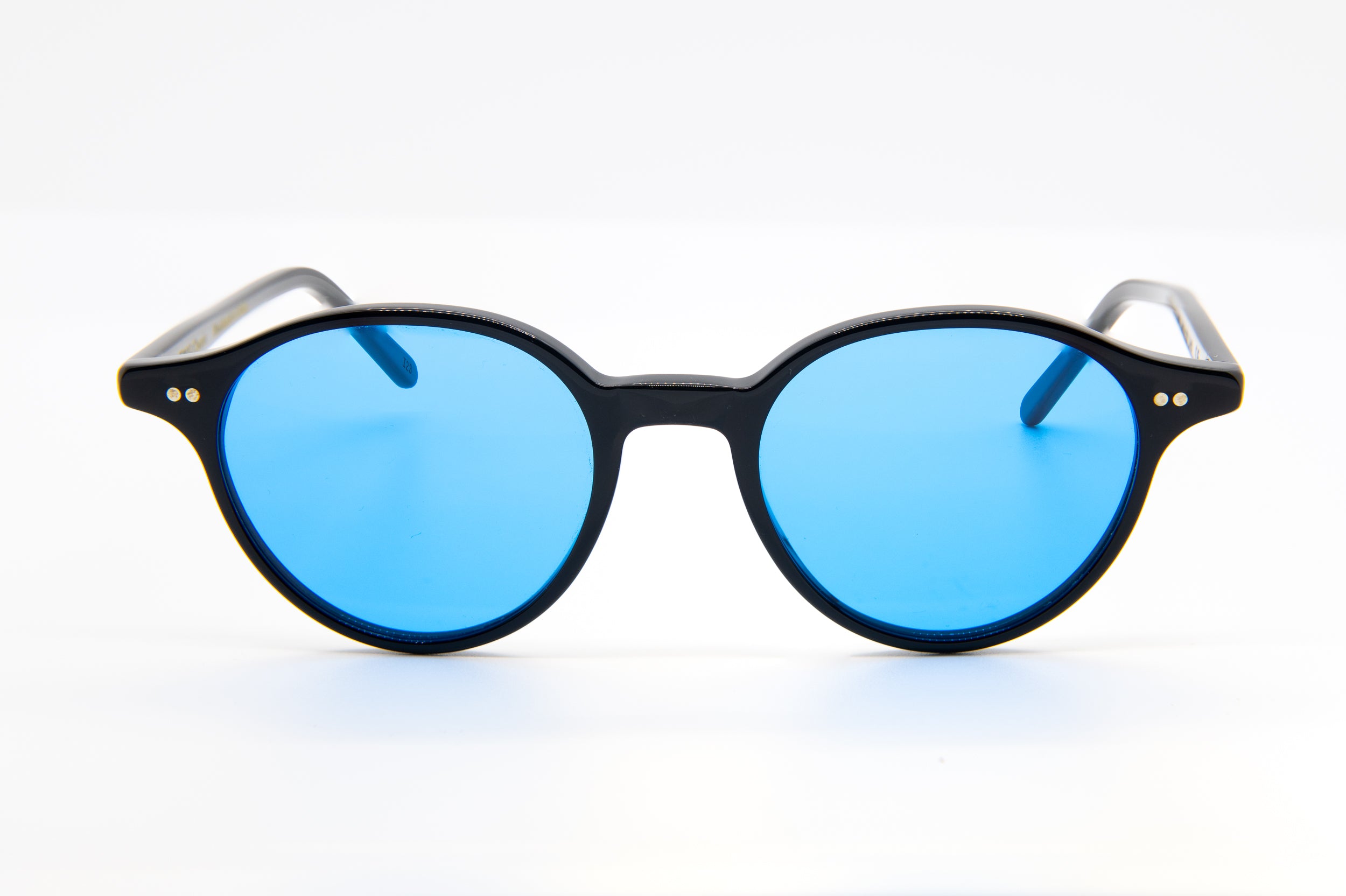 With its minimalist profile and subtle curves, Italian sunglasses are cool. Offered by Marcello.