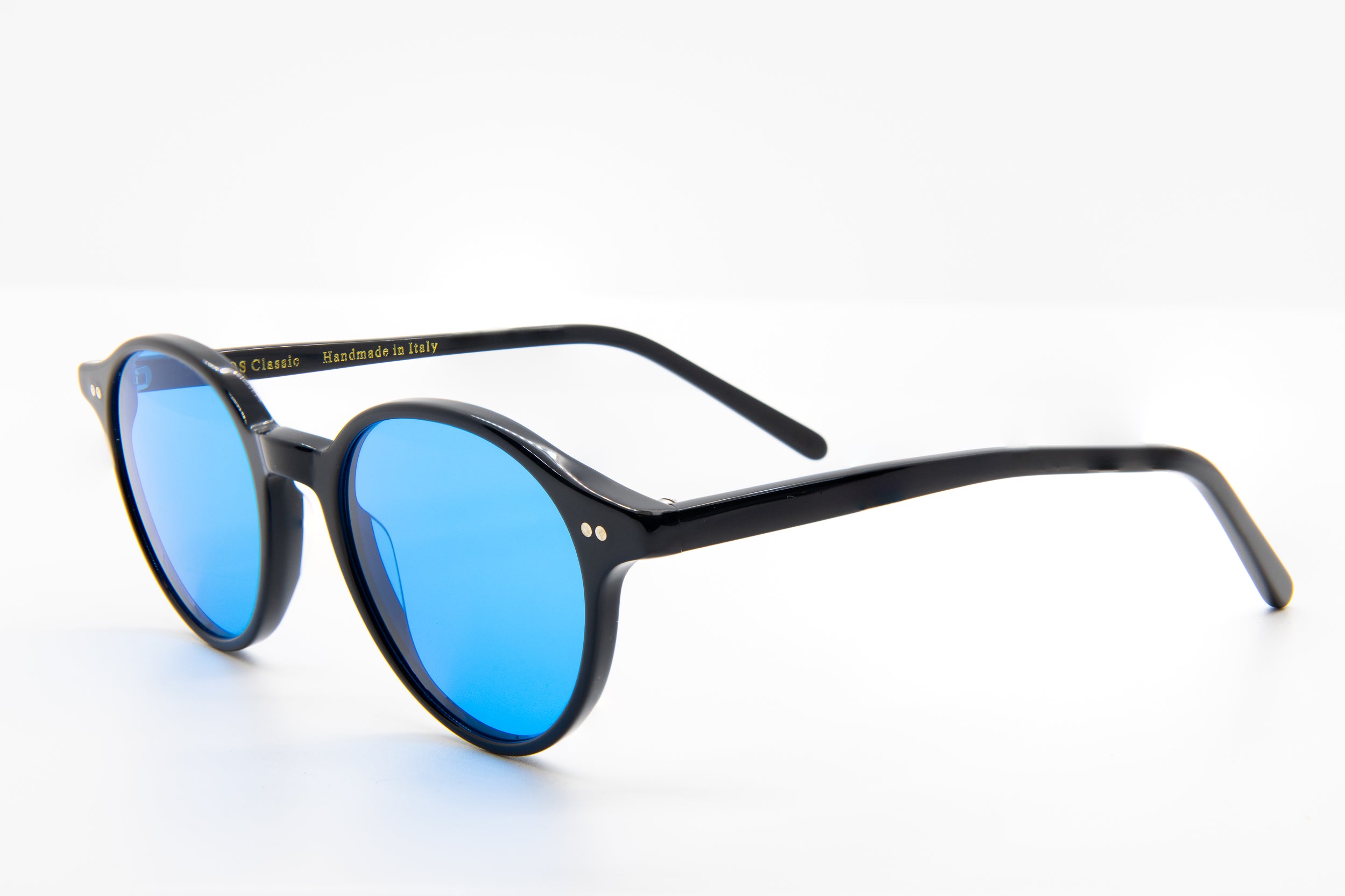 With its minimalist profile and subtle curves, Italian sunglasses are cool. Offered by Marcello.
