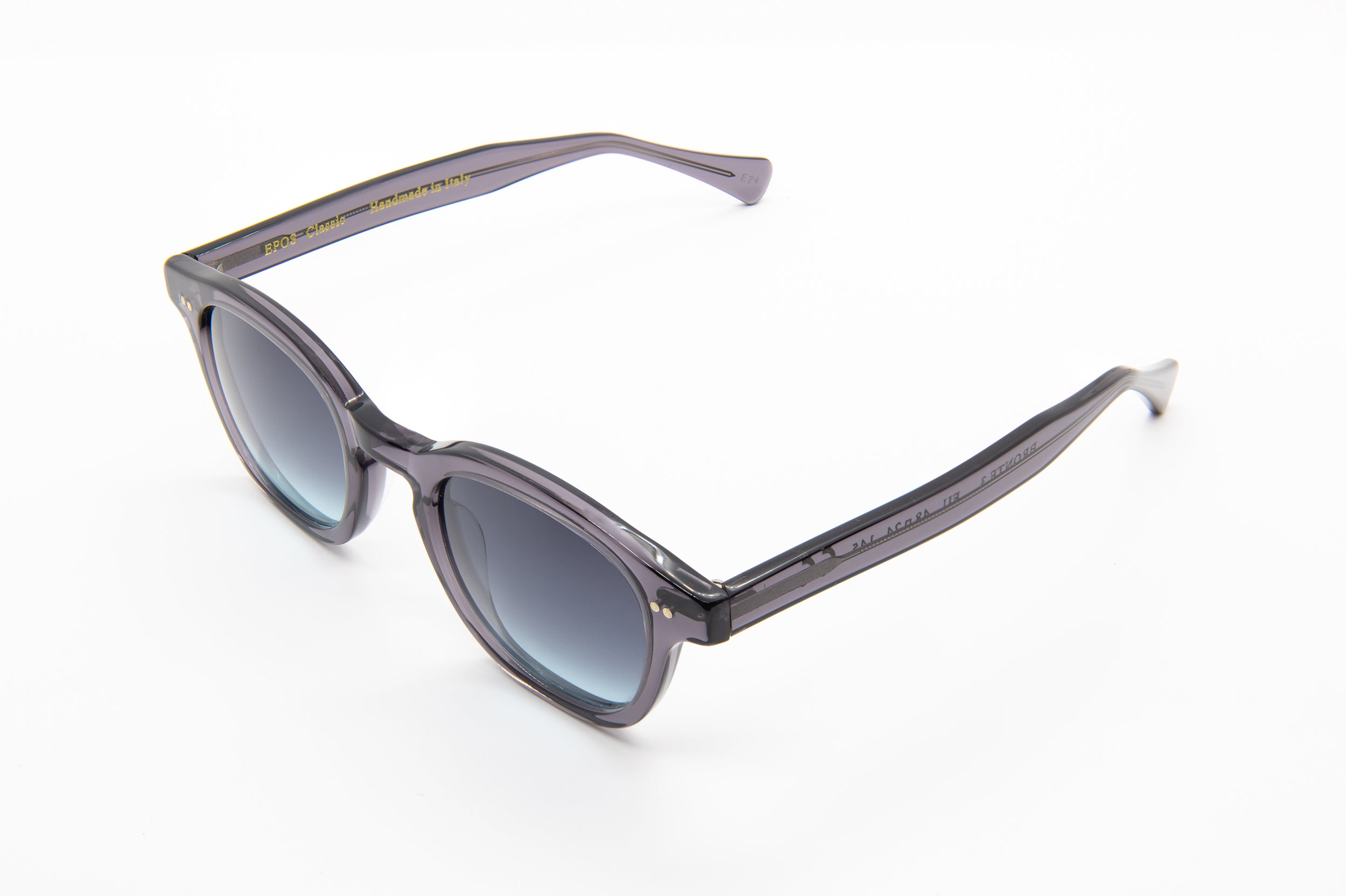 The Bronte 3 by EPOS Milano is a bold reinterpretation of vintage style, offering structure, personality, and timeless Italian craftsmanship. Offered by Marcello.