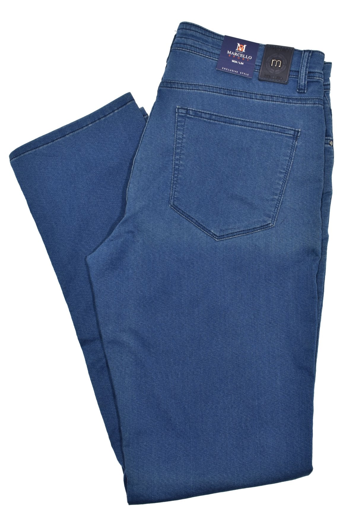 Stay comfortable and stylish with the LP10 Marcello Feather Weight Stretch Jeans. The lightweight design combined with stretch fabric makes them ideal for natural movements. The medium rise and classic fit are updated with a tapered leg, perfect for contemporary looks. Choose from Black, Denim and Navy, in sizes 30-35 (32 length) or 36-44 (33 length).