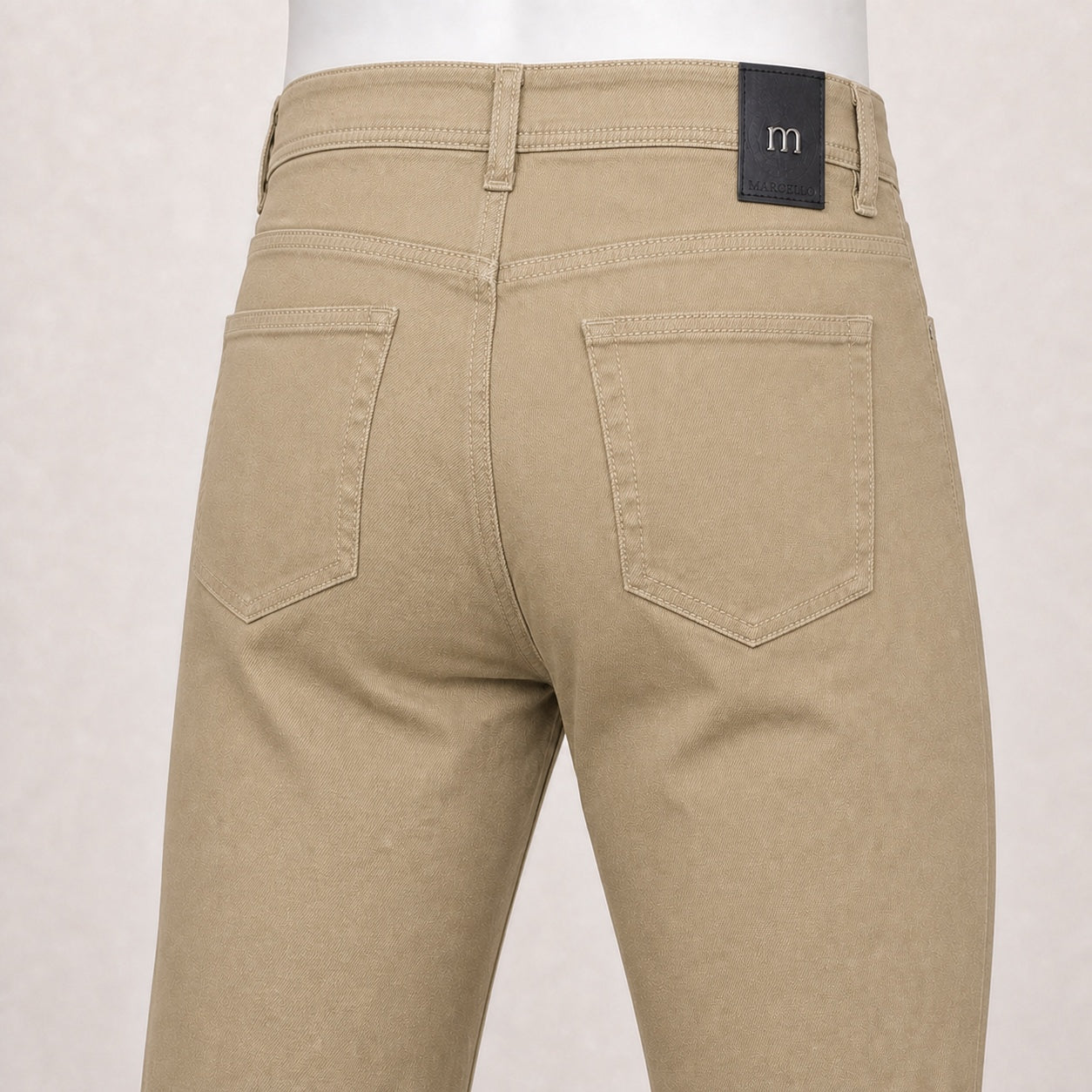 Marcello classic comfort fit denim jeans with stretch.