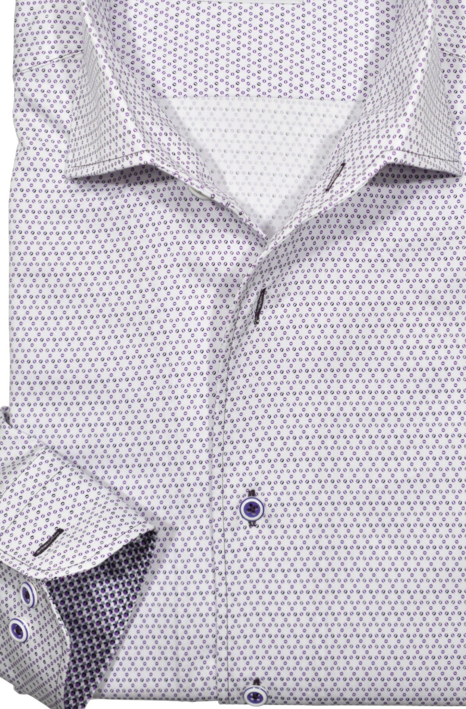 Upgrade your wardrobe with the W030R Lilac Montana Roll Collar. Crafted from extra fine cotton with a luxurious silk-like finish, this shirt is a dream to wear. The Marcello exclusive one-piece roll collar stands elegantly, while the custom matched buttons and trim fabric add a touch of sophistication.