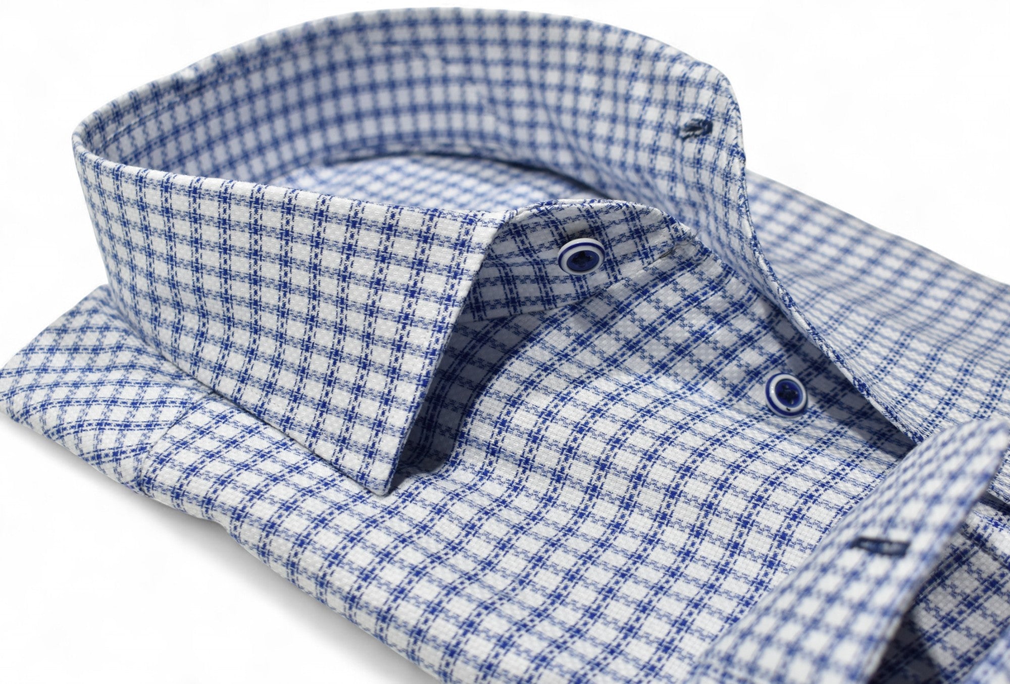 Embrace sophisticated style with the Marcello Derby Graduated Check Roll Collar.