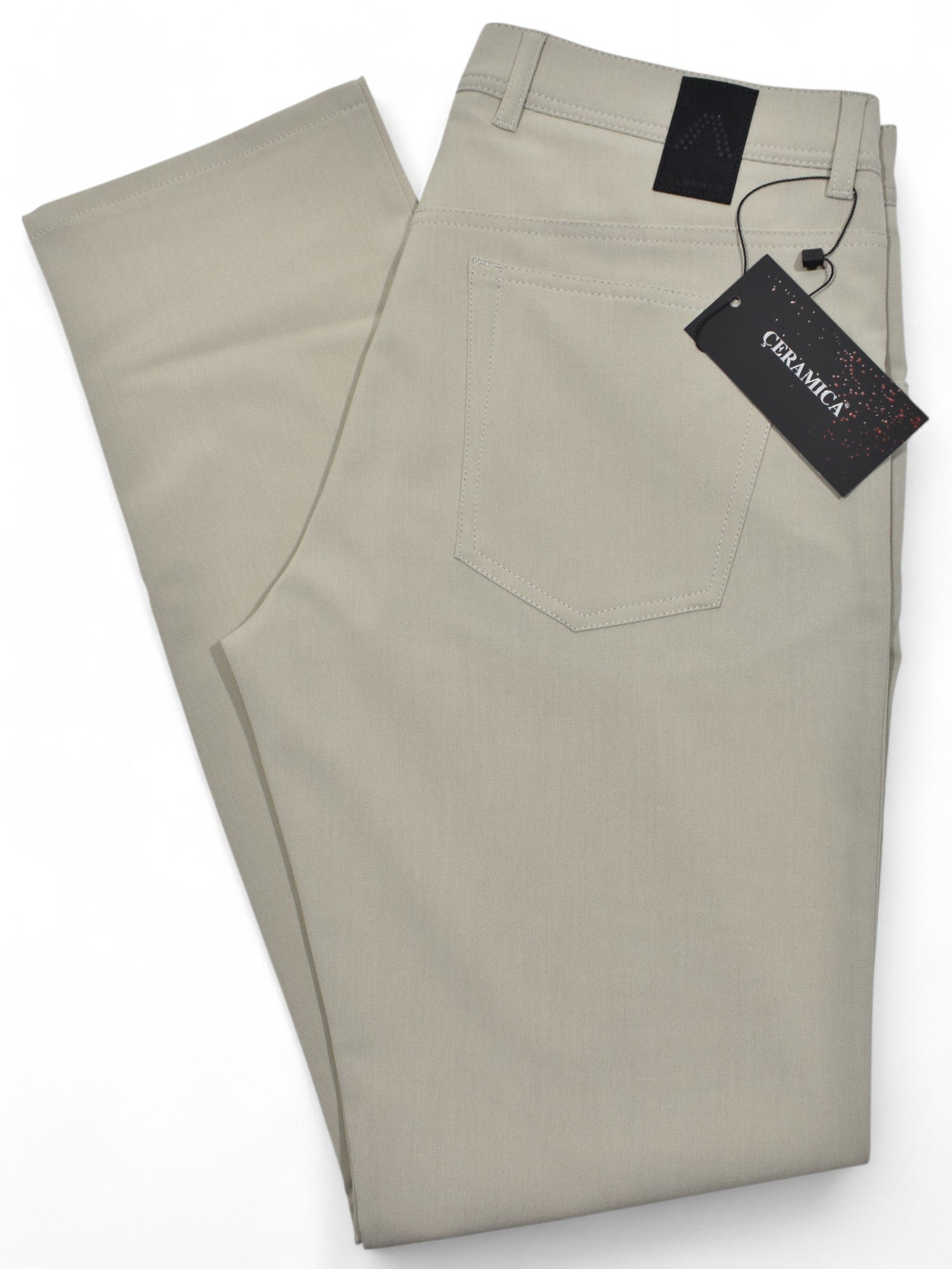 Boasting the Alberto Ceramica fabric that is both functional and dressy, in a 5 pocket jean model. Modern fit, slightly slimmer leg, shorter rise and slightly increased waist. 