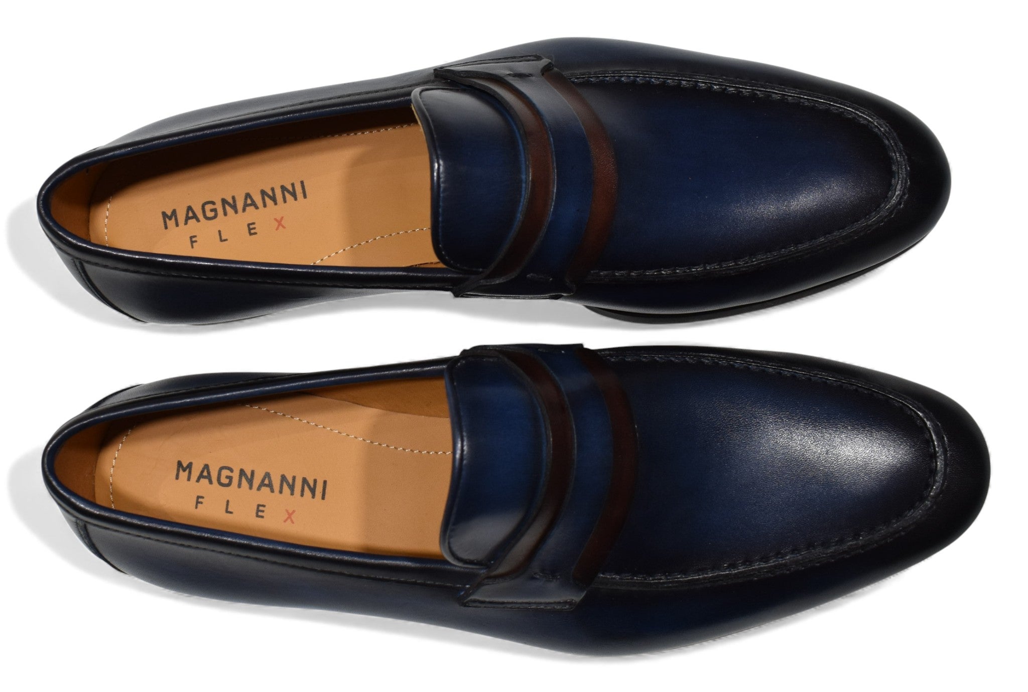 Magnanni navy brown flex shoe.