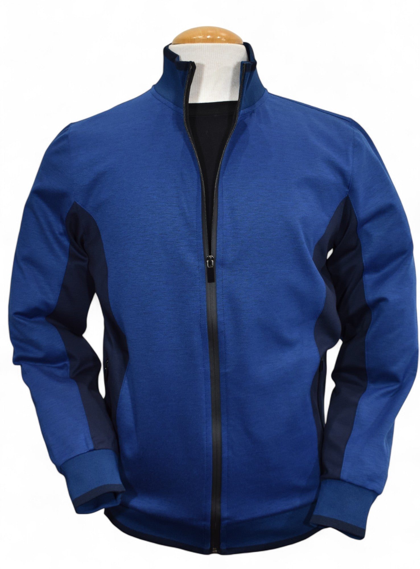 Experience unmatched comfort and style with the Marcello Royal Azura Leisure Set