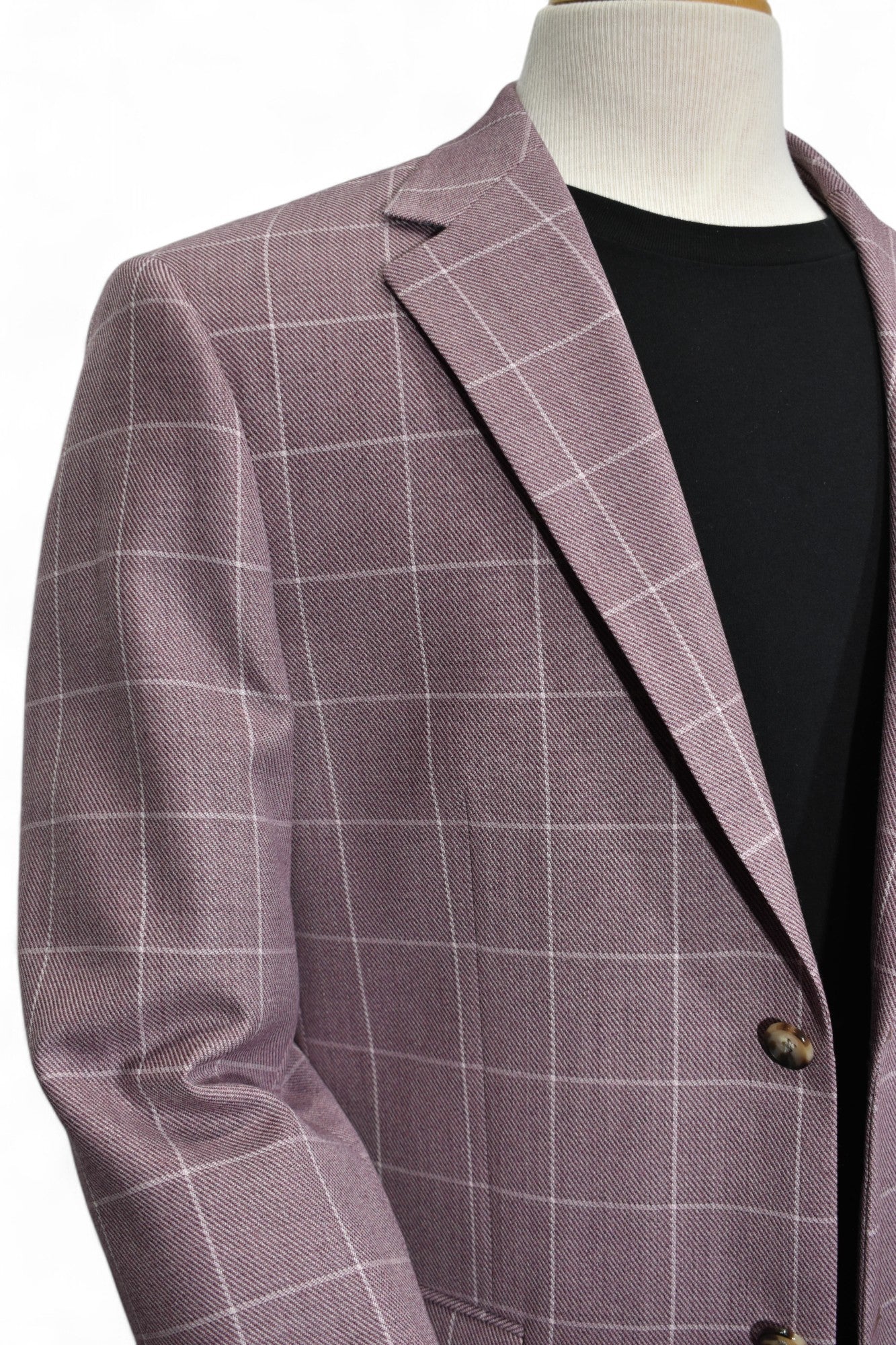 The Marcello Rose Window Pane sport coat is perfect for the Spring Summer season.