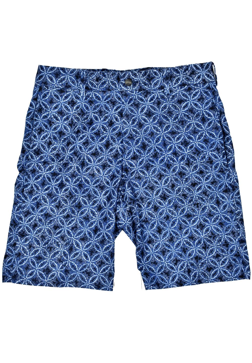 This printed, hybrid walk short is great to show your style while strolling along the beach shops and is even better when you can head right to the water.  Classic short model, printed cotton microfiber fabric is soft and lightweight.  2 classic front slash pockets. Cool style works perfect with colored tees. Length is just above the knees. Classic fit.
