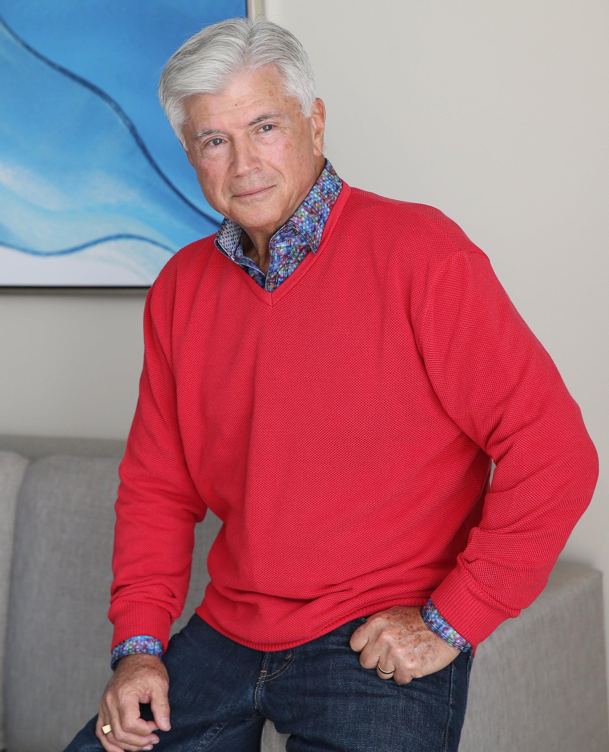 A staple for any wardrobe, the high low, two color yarn, in a popcorn stitch is perfect over a sport shirt or worn alone. Classic style that is timeless. The finest knitting of 100% cotton yarns. Classic fit.    Marcello Classic V Neck