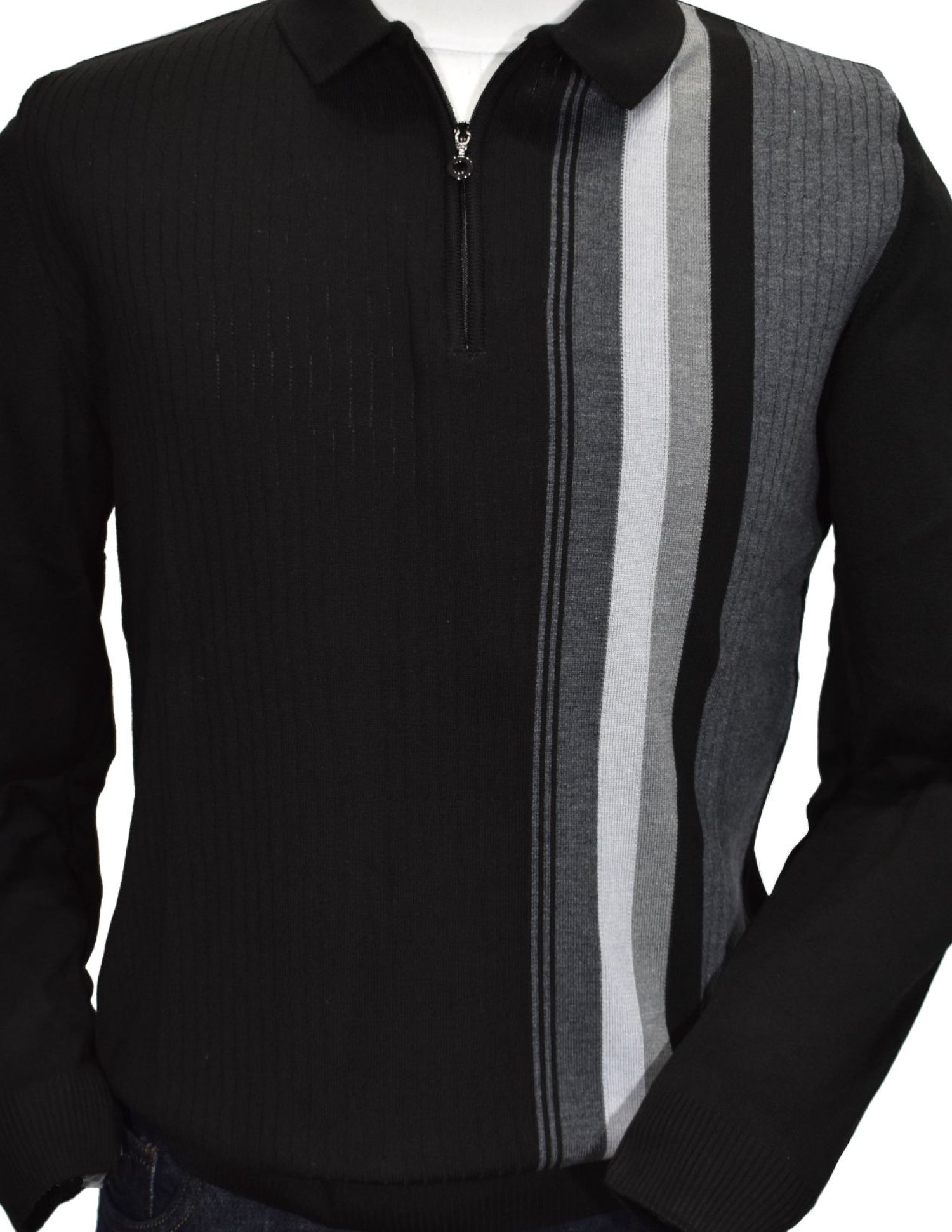 This 885 Antony Vertical Knit is a unique piece of craftsmanship. Made with luxurious ultra merino blended yarns, the iconic vertical jacquard design offers a sophisticated, exclusive look that pairs elegantly with any gray or black bottoms. The classic polo collar is a timeless touch, while the fine zipper completes the look. Light weight and with a perfect fit, no wardrobe is complete without this exclusive piece.  Classic fit.