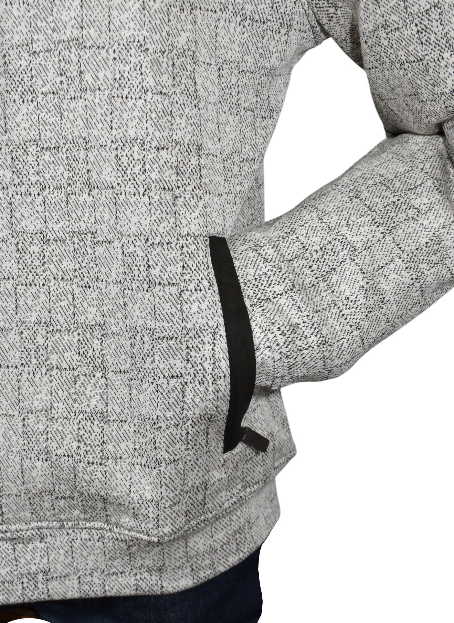 Passionately believe in the value of staying stylish and warm with our Marcello Como Knit Jacket! 
