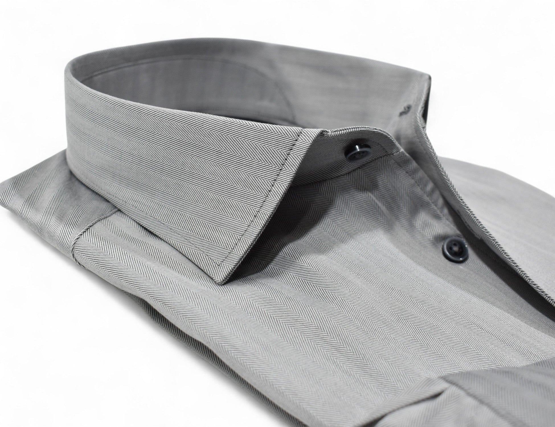 Impeccable craftsmanship and ultra soft cotton make this rich, sophisticated silver herringbone pattern a must-have. Shirt by Marcello.