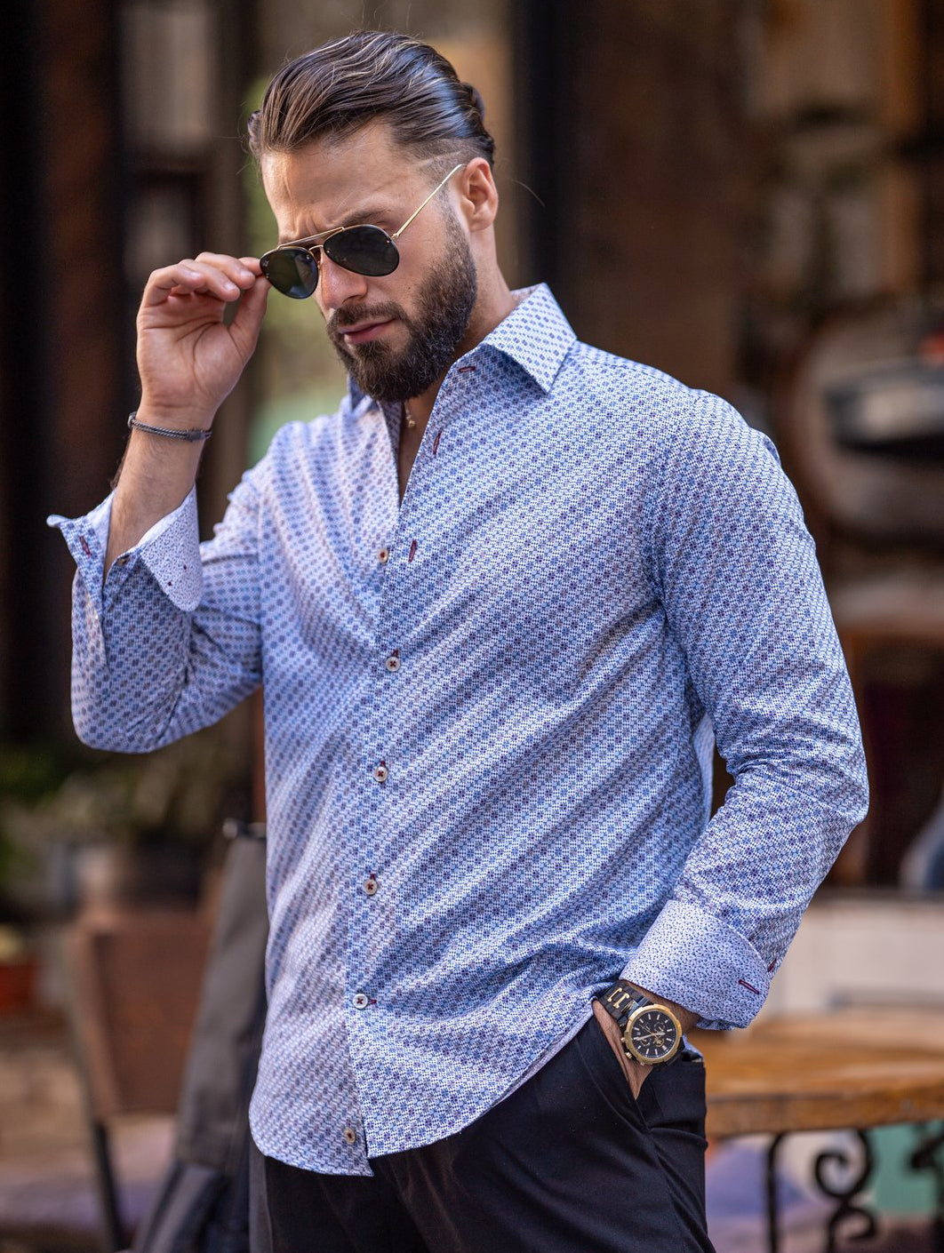 Marcello model one piece collar shirt.