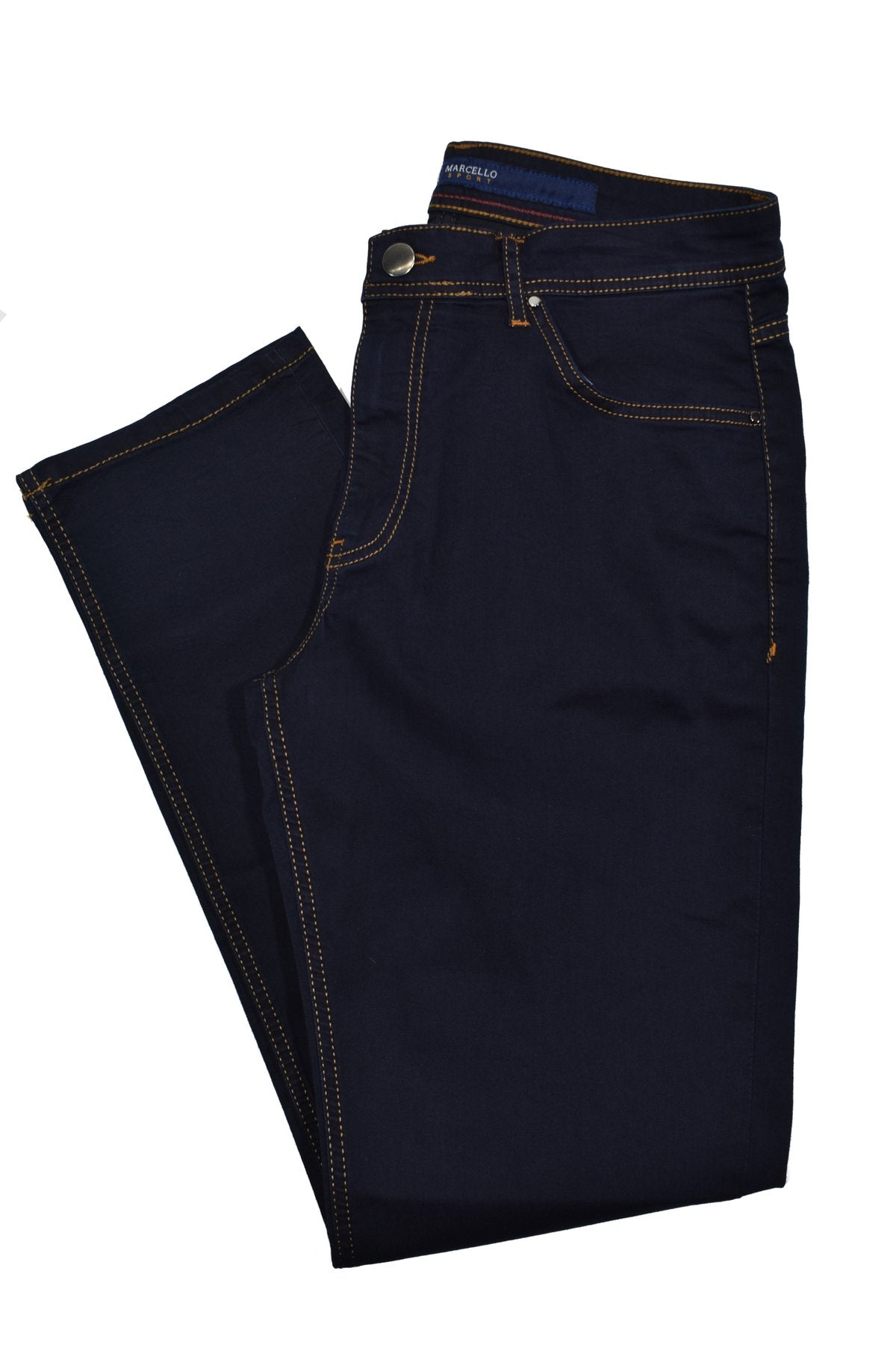 Stay comfortable and stylish with the LP10 Marcello Feather Weight Stretch Jeans. The lightweight design combined with stretch fabric makes them ideal for natural movements. The medium rise and classic fit are updated with a tapered leg, perfect for contemporary looks. Choose from Black, Denim and Navy, in sizes 30-35 (32 length) or 36-44 (33 length).
