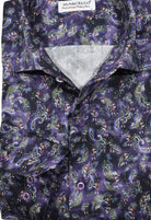 Feel confident and stylish in the Marcello Nebula Paisley Roll Collar. 