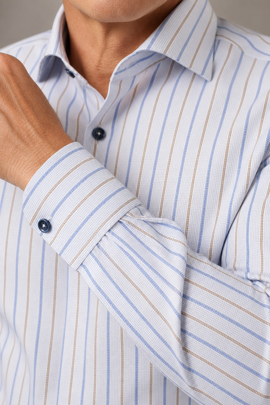 Marcello graduated stripe shirt in blue.