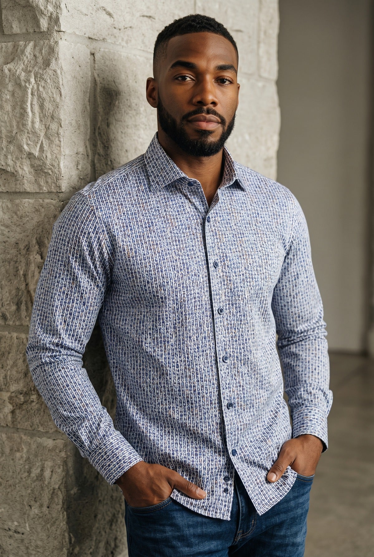 Marcello vertical oval sport shirt.