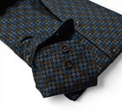 Marcello color linked boxes on a black shirt.
