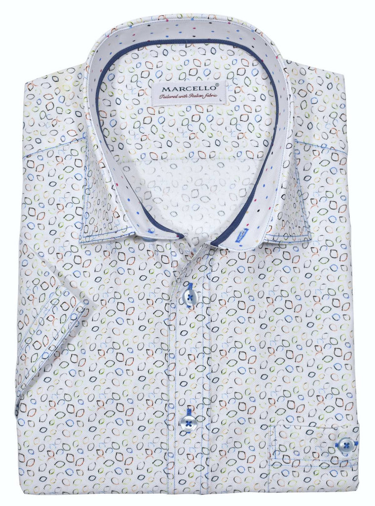 Rich colors thinly outlining a leaf type pattern on soft, royal oxford fabric to create a sophisticated short sleeve style.  The pattern exudes fashion while remaining traditional.  Details include matched trim fabric, double track contrast stitching and a buttoned chest pocket.