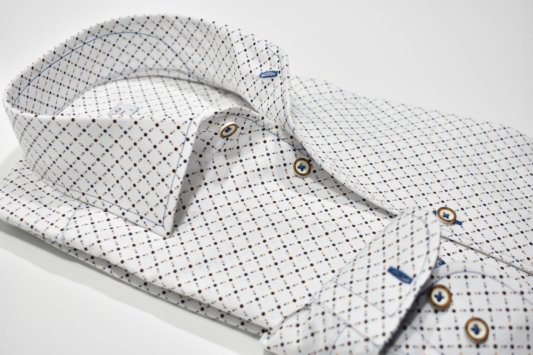 Experience luxury with the Marcello exclusive one piece roll collar. The collar stands perfectly and is like no other. Our rich cotton sateen fabric is the perfect choice to elevate any look. From jeans to pants and even under a sport coat, this versatile piece will add effortless style and sophistication to your wardrobe.