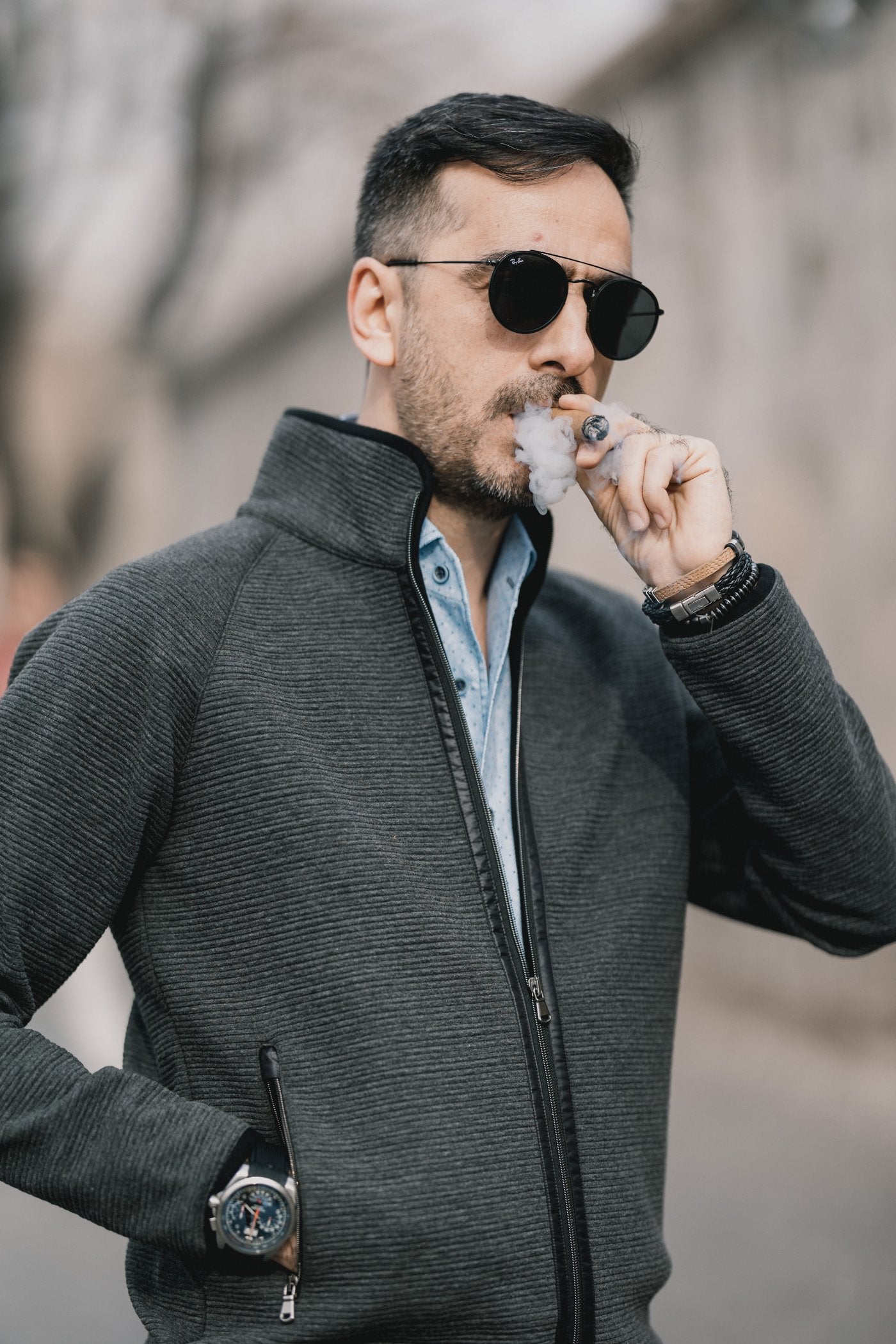 Achieve a unique style with the Marcello 906 Soho Rib Jacket. The horizontal ribbed fabric and classic bomber model provide a trendy look, while the stand-up collar and tubular open cuffs and waist band add a touch of sophistication. Plus, the light to medium weight makes it perfect for layering or making a fashion statement.