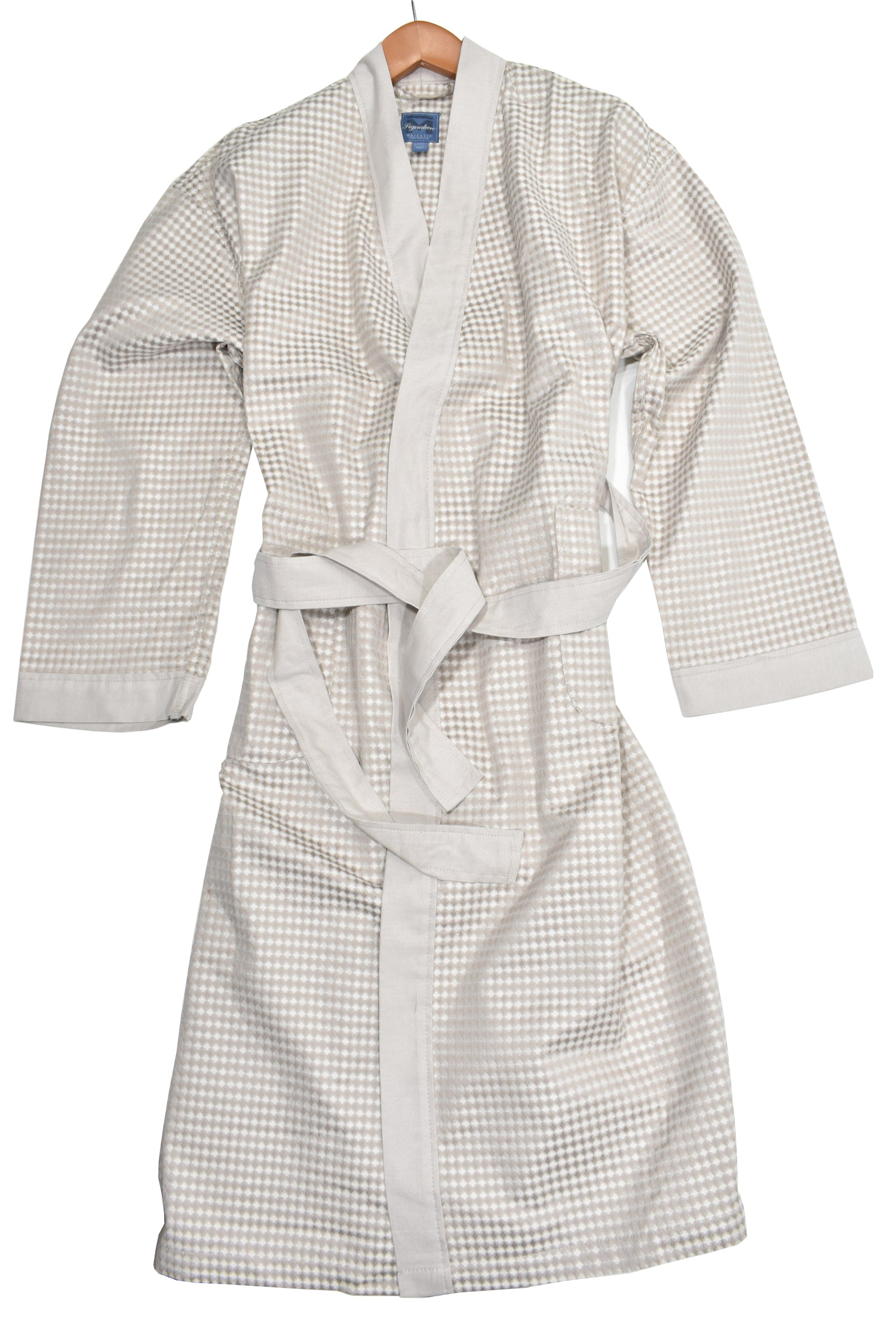 Treat yourself to a luxurious piece of nightwear with the Majestic Diamond Weave Robe.