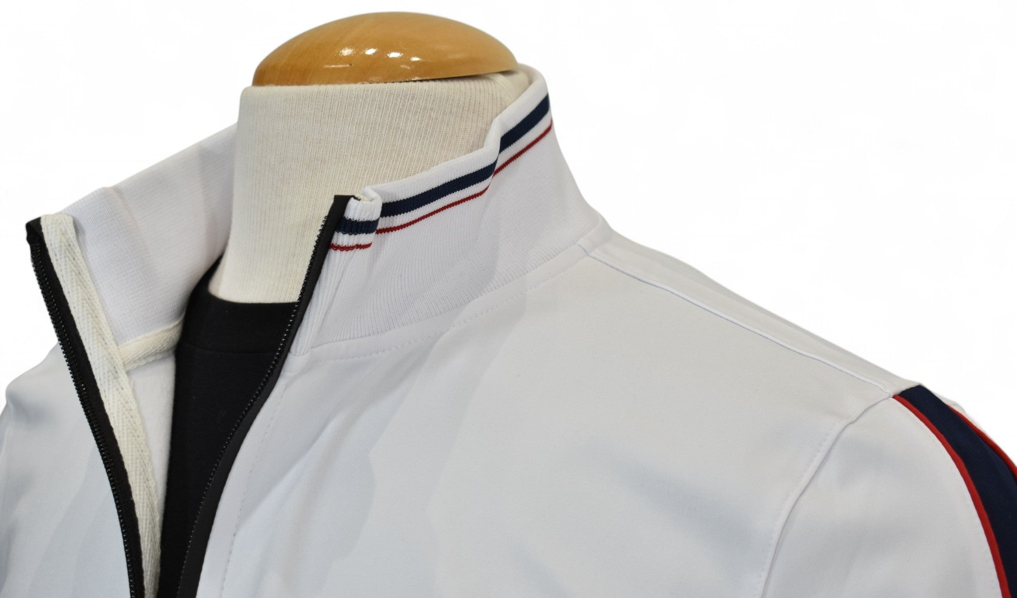 Experience effortless style with the Marcello Portofino White Leisure Set