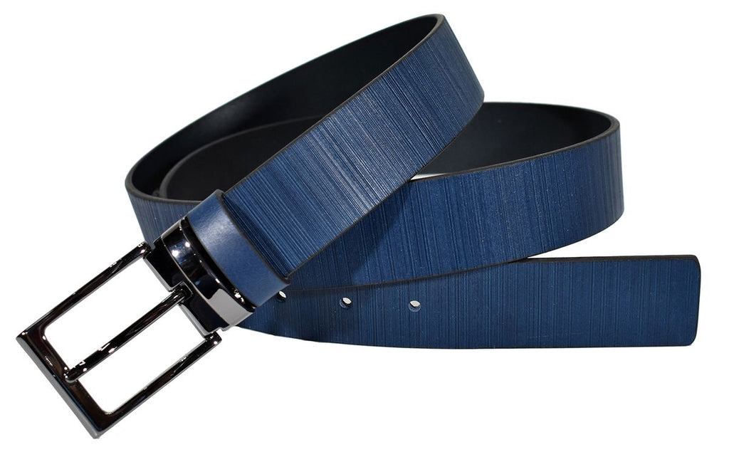An ultra fine, leather stamped pattern that appears to look like fabric.  The finely stamped leather creates a cool casual or dressy look.  Soft leather.  Shiny nickel buckle.  Sizes 32 to 44.  Color is Indigo.